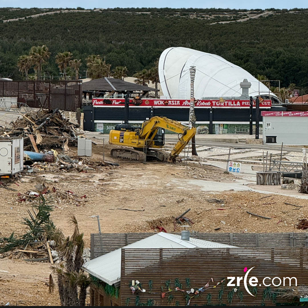 Noa Beach Club demolisihing photo 4