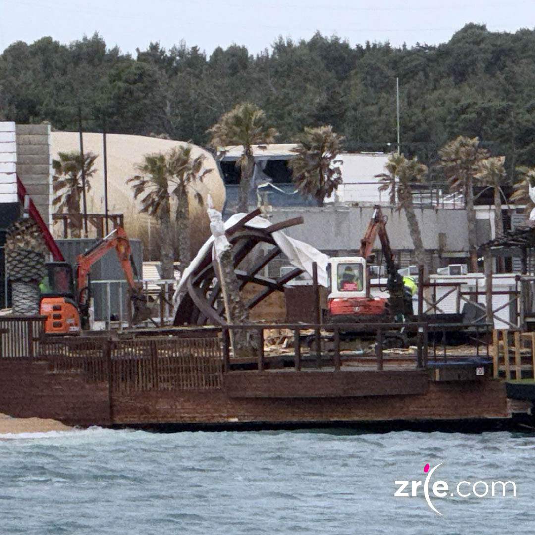 Noa Beach Club demolisihing photo 5