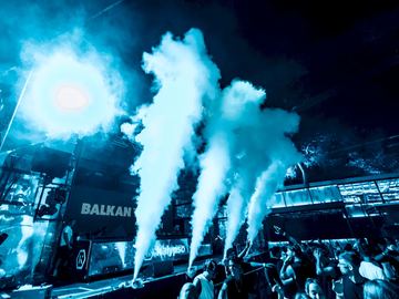 Smoke jets on the Balkan Wave stage – Kalypso Club, Zrće Beach