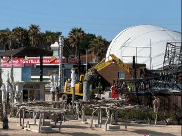 Noa Beach Club dismantling, zrce.com, photo 1