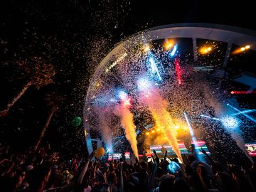 Smoke jets and confetti on the arch stage at night – Papaya Club, Zrće Beach